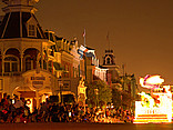 Magic Kingdom Ansicht Sehenswürdigkeit  Farbenfrohe SpectroMagic Parade
